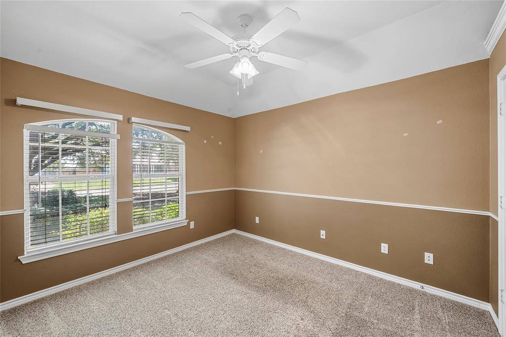 1204 Darbyton Drive, Hewitt, TX 76643