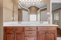 1204 Darbyton Drive, Hewitt, TX 76643