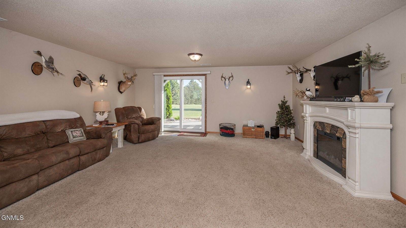 3616 Southridge Lane, Bismarck, ND 58504