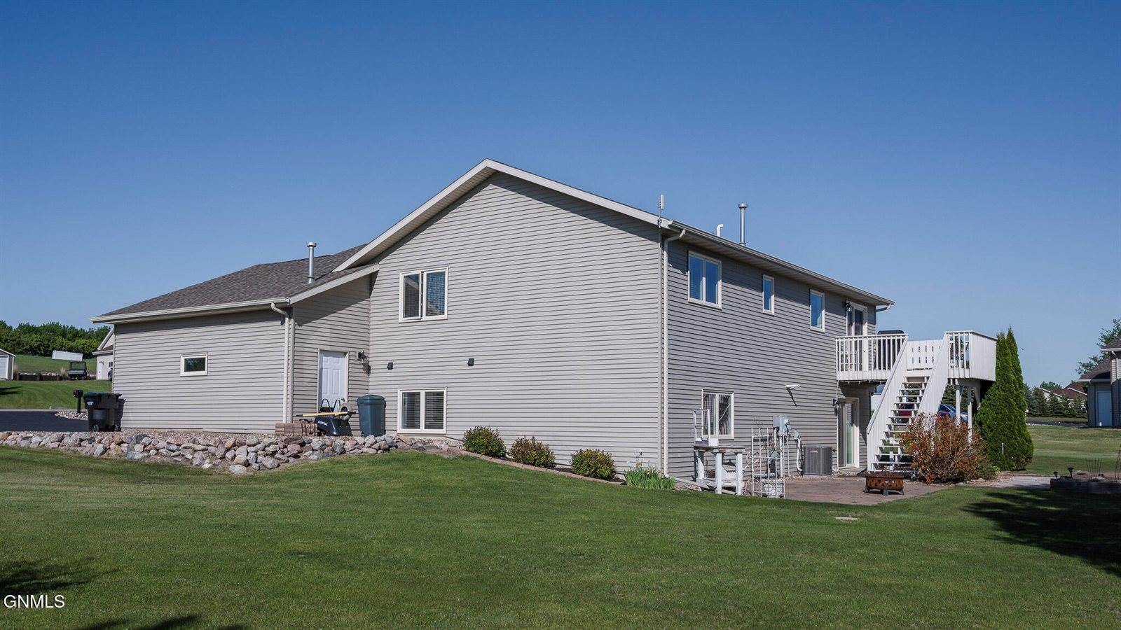 3616 Southridge Lane, Bismarck, ND 58504