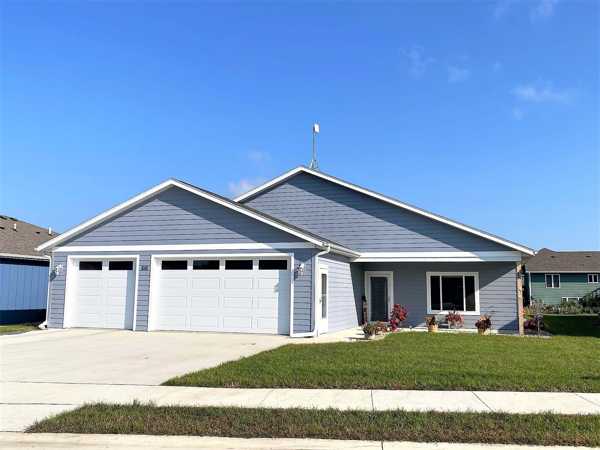 2902 Pinewood, Spirit lake, IA 51360