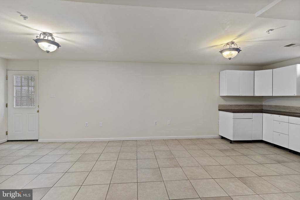 8701 Lindendale Drive, Laurel, MD 20707