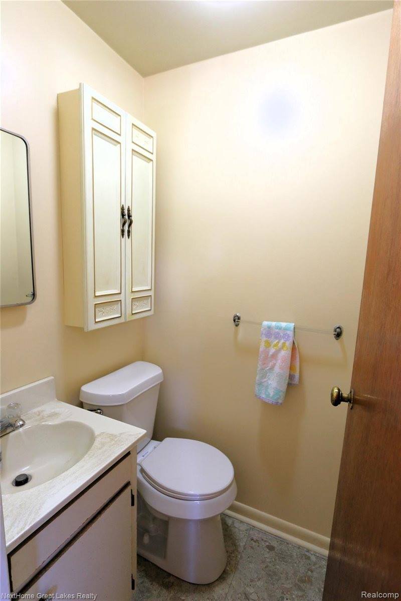 5389 Robin Drive, GrandBlanc, MI 48439