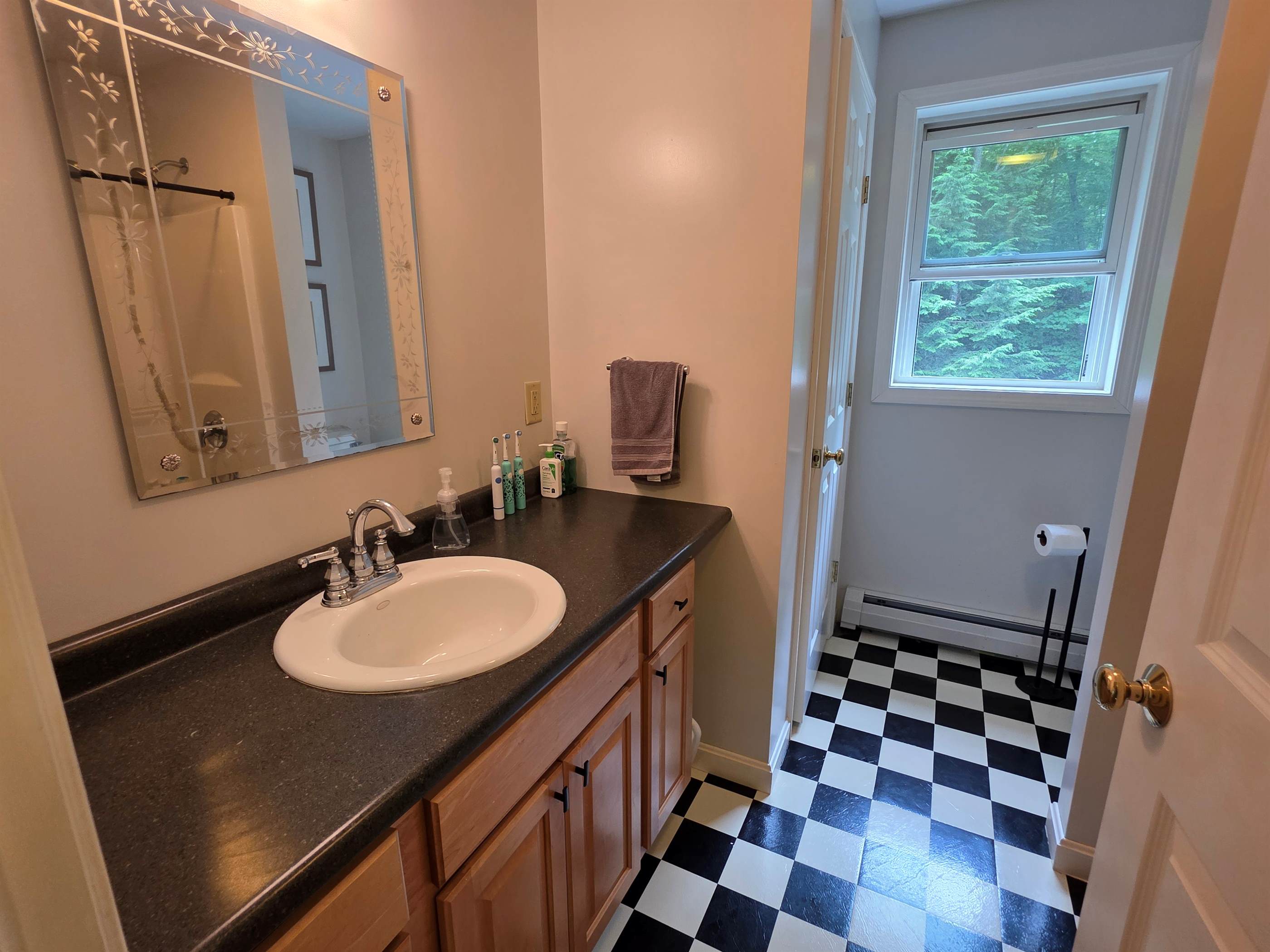 127 Mary Lane, Oakland, ME 04963