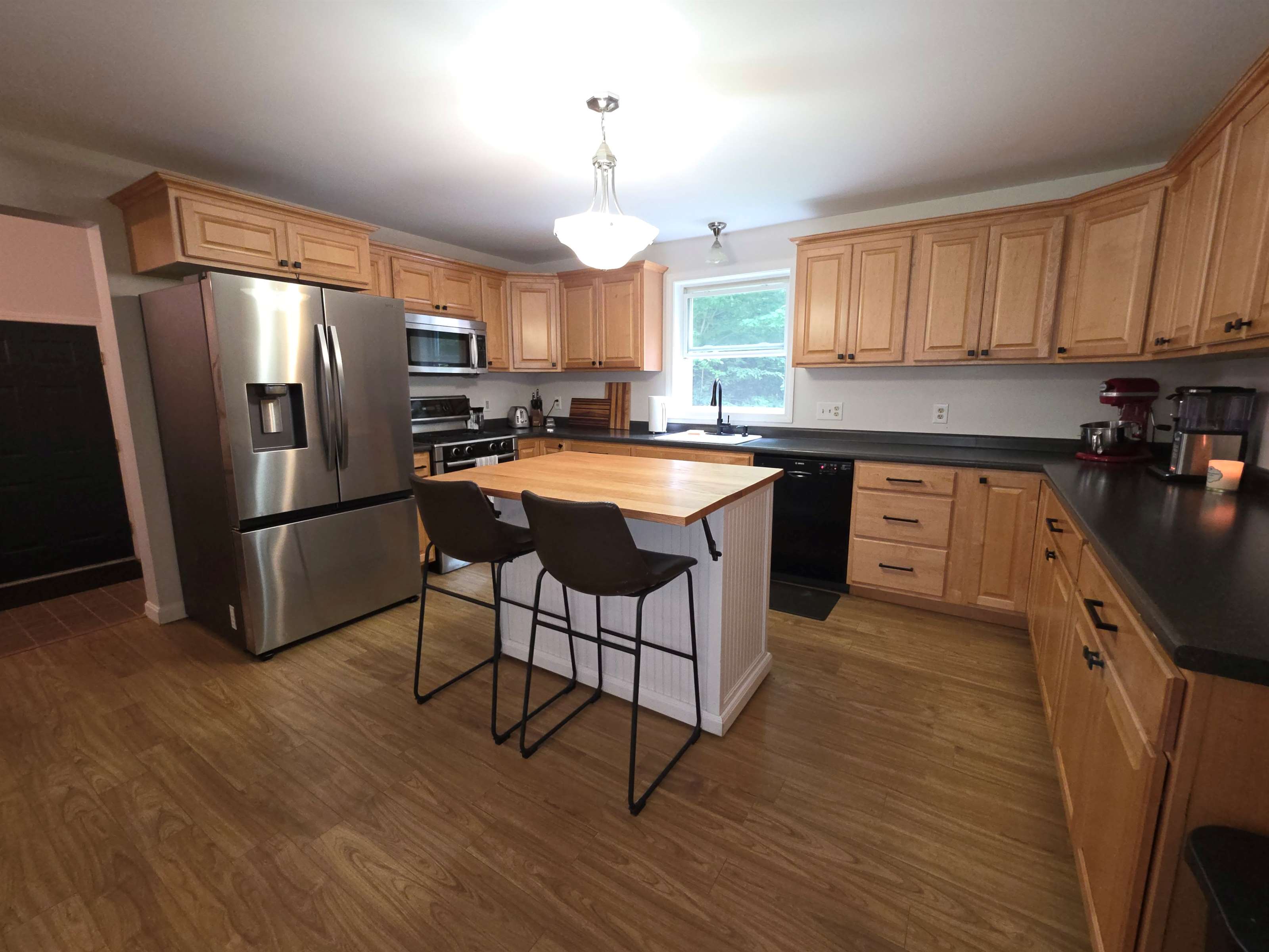 127 Mary Lane, Oakland, ME 04963