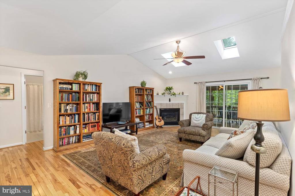 814 Eastover Pkwy, Locust Grove, VA 22508