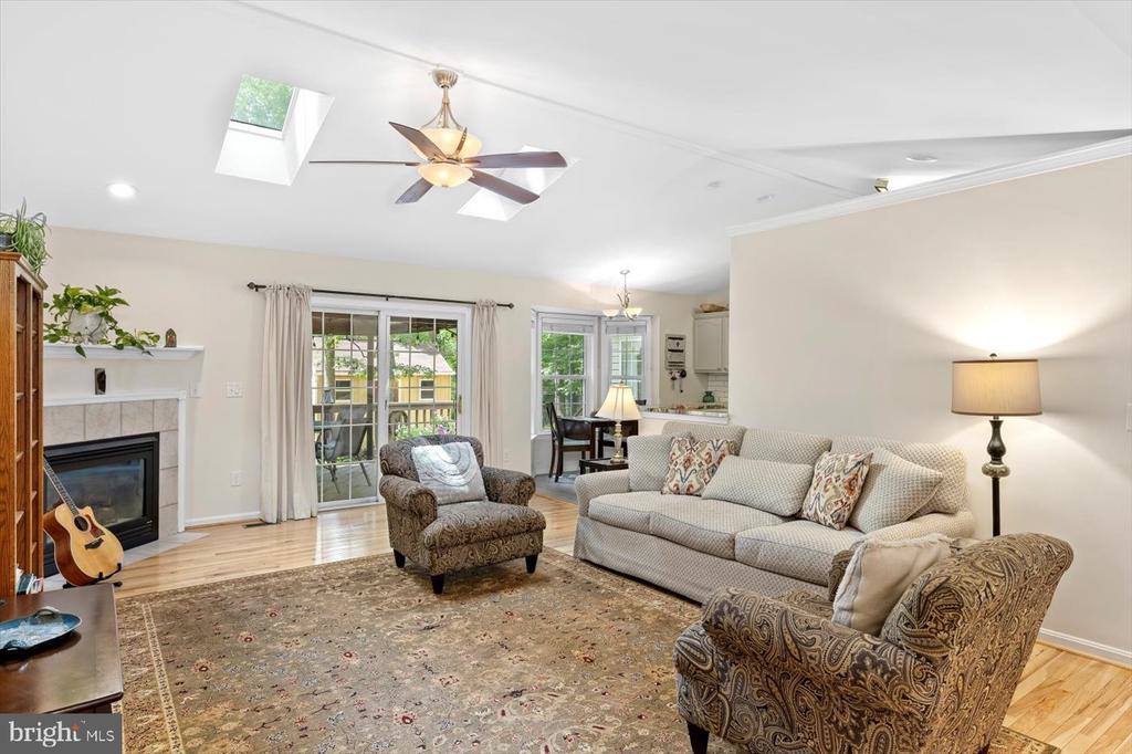 814 Eastover Pkwy, Locust Grove, VA 22508