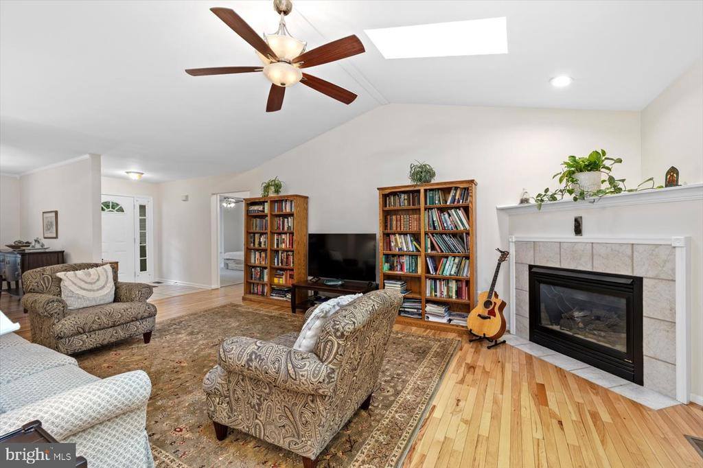 814 Eastover Pkwy, Locust Grove, VA 22508