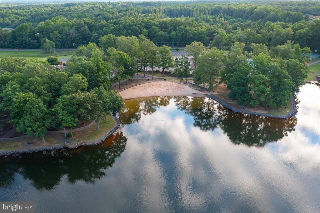 814 Eastover Pkwy, Locust Grove, VA 22508