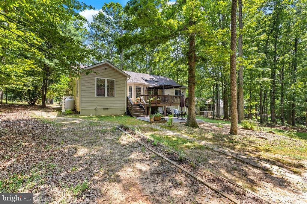 814 Eastover Pkwy, Locust Grove, VA 22508