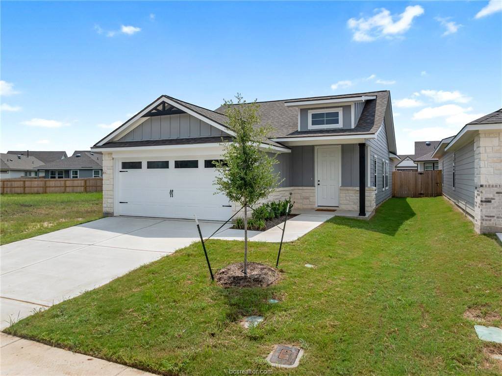 909 Fork Court, College Station, TX 77845