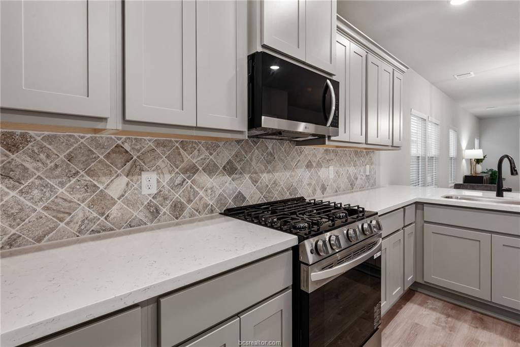 909 Fork Court, College Station, TX 77845