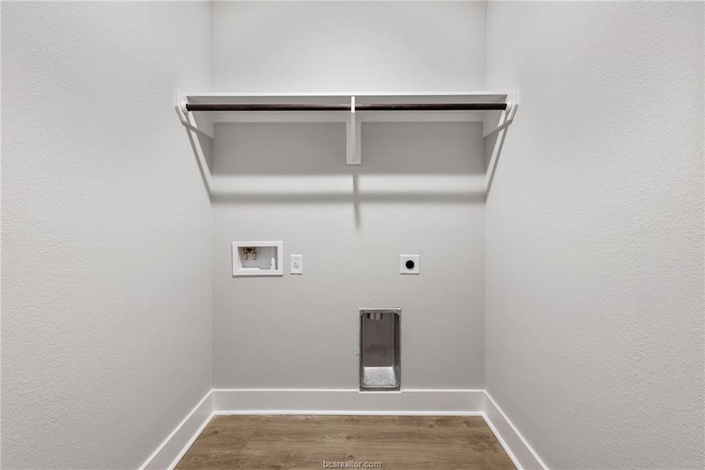 909 Fork Court, College Station, TX 77845