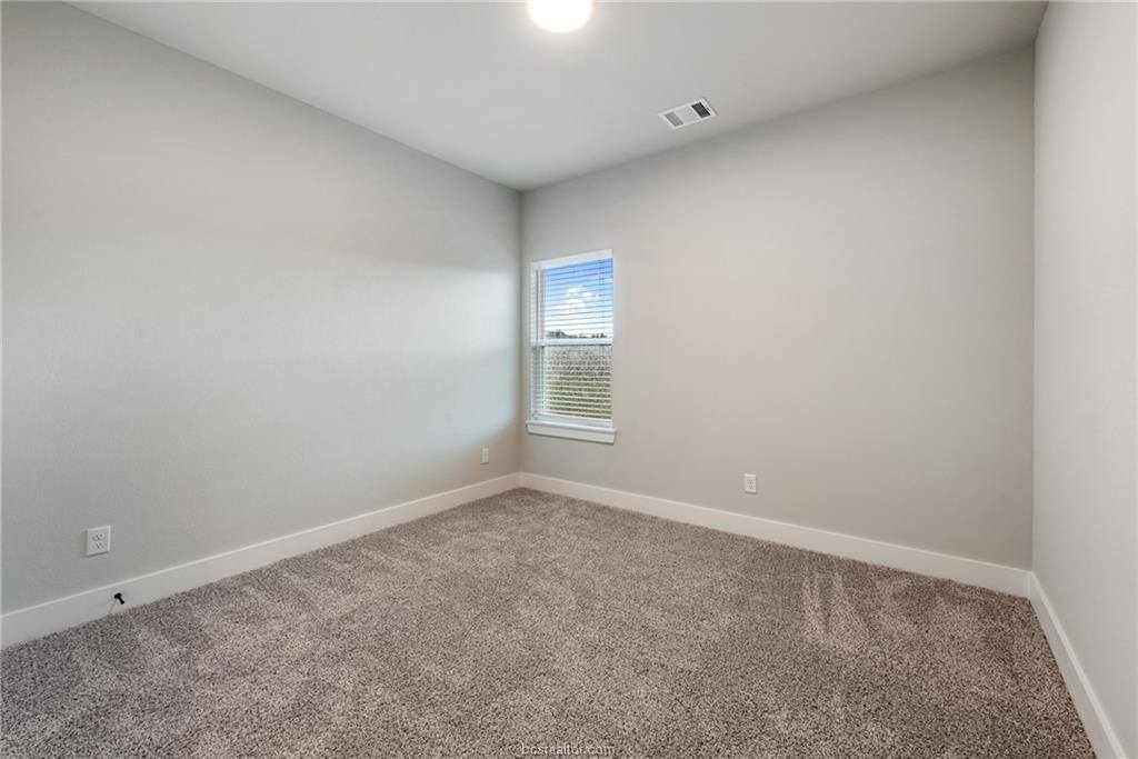 909 Fork Court, College Station, TX 77845