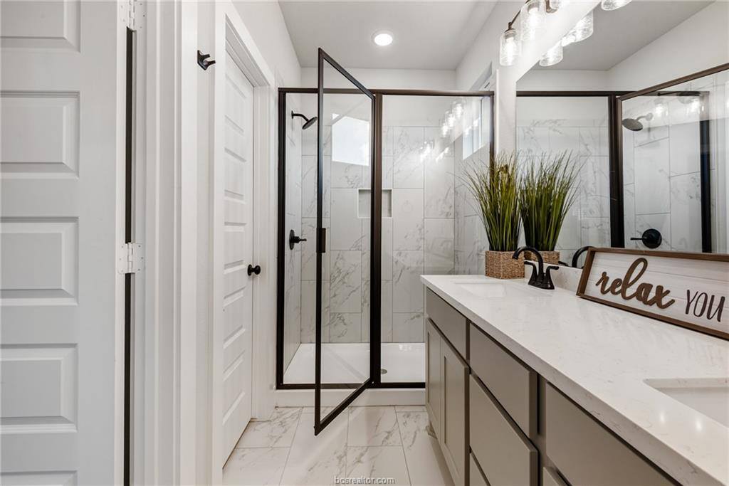 909 Fork Court, College Station, TX 77845