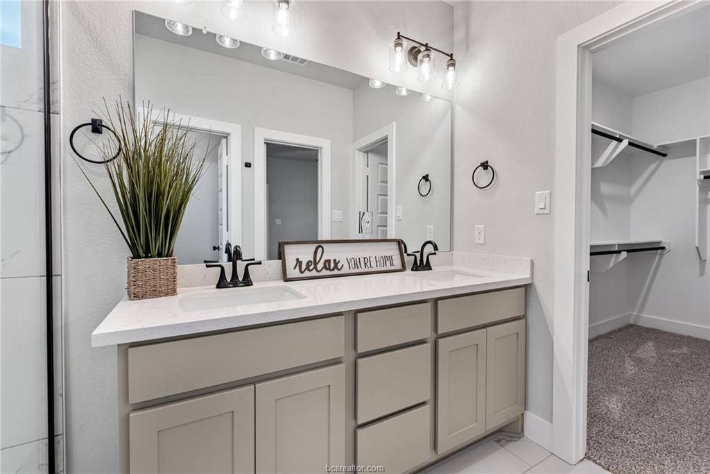 909 Fork Court, College Station, TX 77845