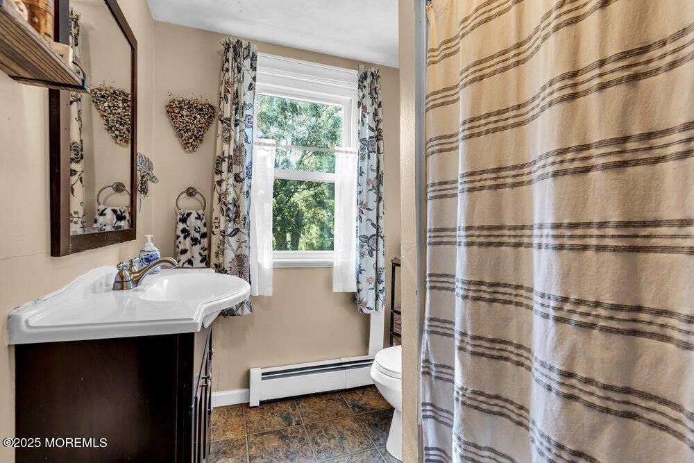 194 Washington Street, Keyport, NJ 07735