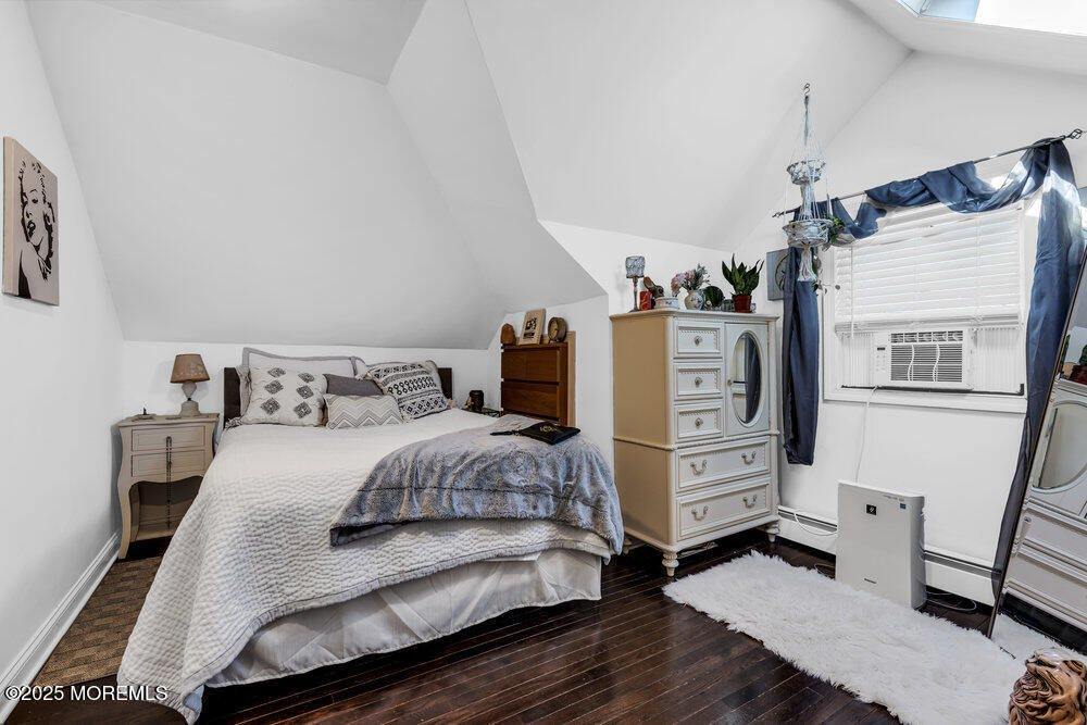 194 Washington Street, Keyport, NJ 07735