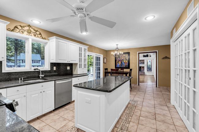 381 Buchanan Blvd, Red Bank, NJ 07701