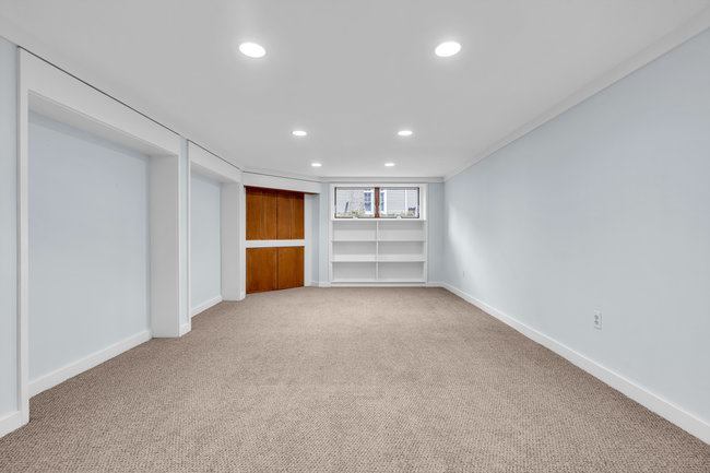 381 Buchanan Blvd, Red Bank, NJ 07701