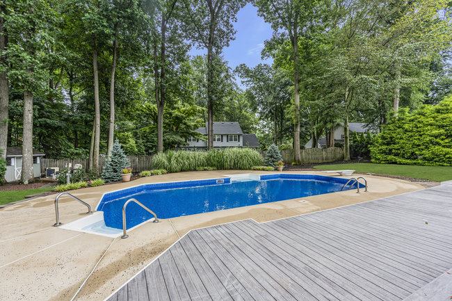 381 Buchanan Blvd, Red Bank, NJ 07701