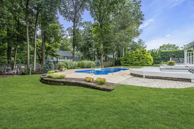 381 Buchanan Blvd, Red Bank, NJ 07701