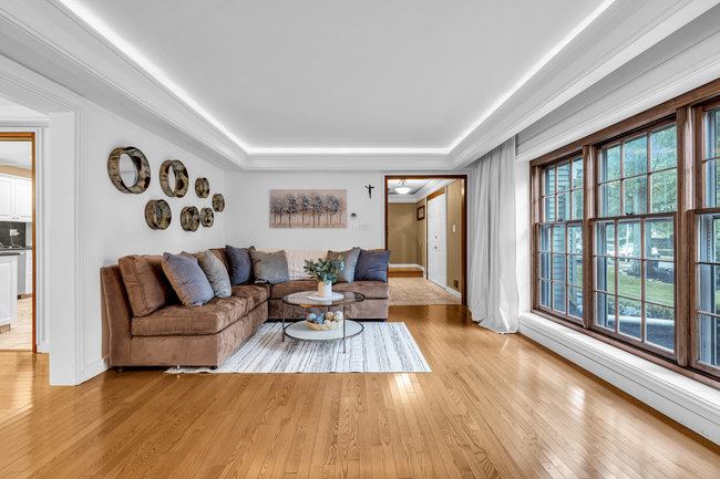 381 Buchanan Blvd, Red Bank, NJ 07701