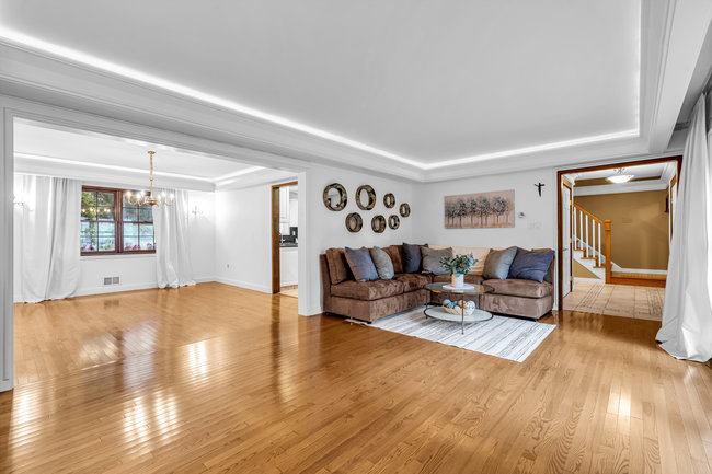 381 Buchanan Blvd, Red Bank, NJ 07701