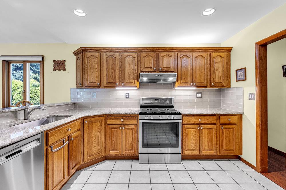 53 Edison Ave, Tinton Falls, NJ 07724