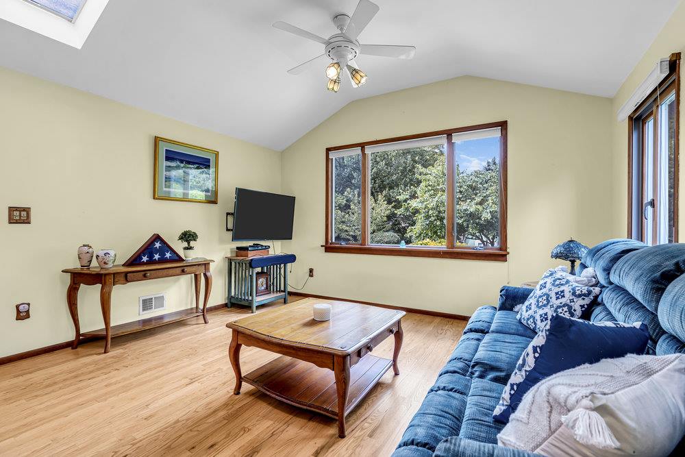 53 Edison Ave, Tinton Falls, NJ 07724