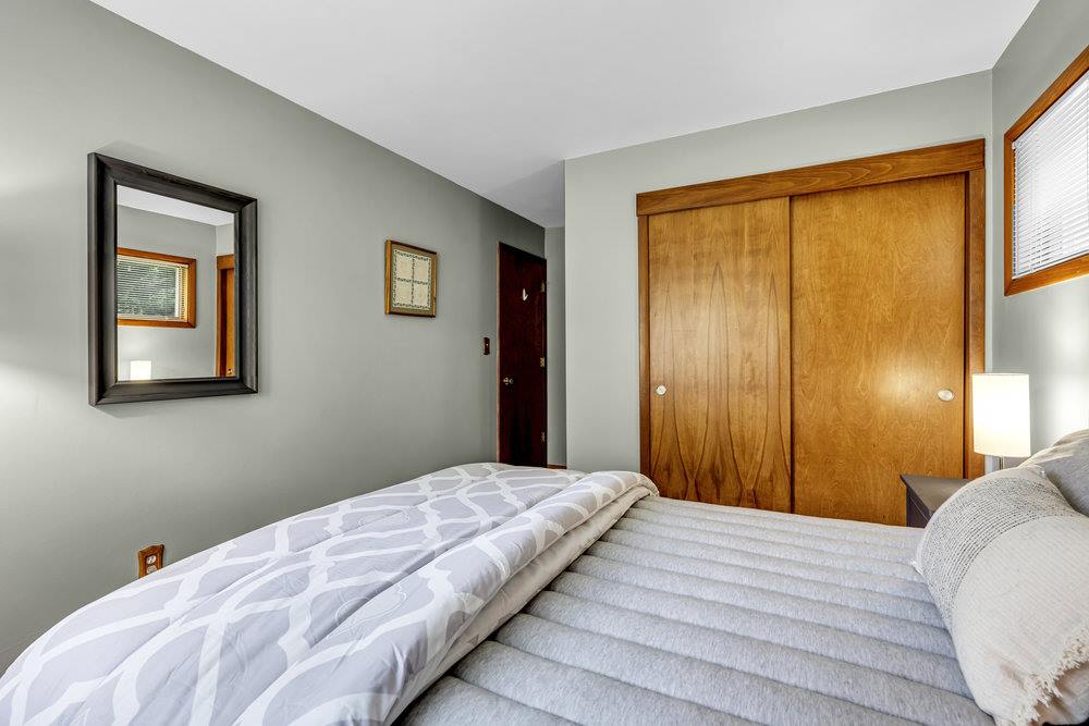 53 Edison Ave, Tinton Falls, NJ 07724