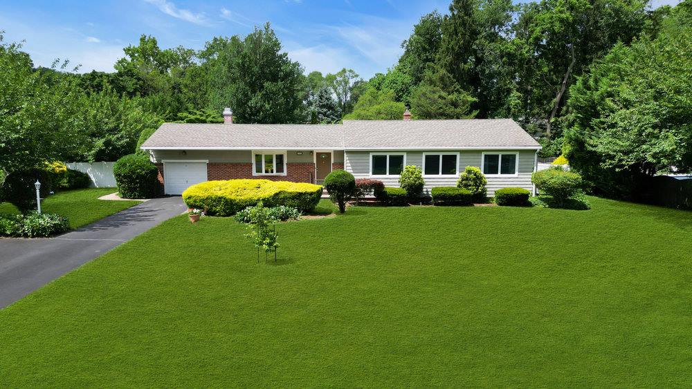 53 Edison Ave, Tinton Falls, NJ 07724