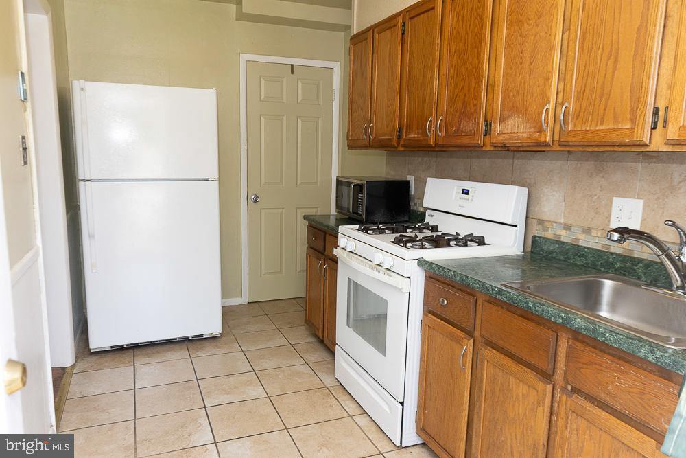 4540 Hazelwood Avenue, Baltimore, MD 21206