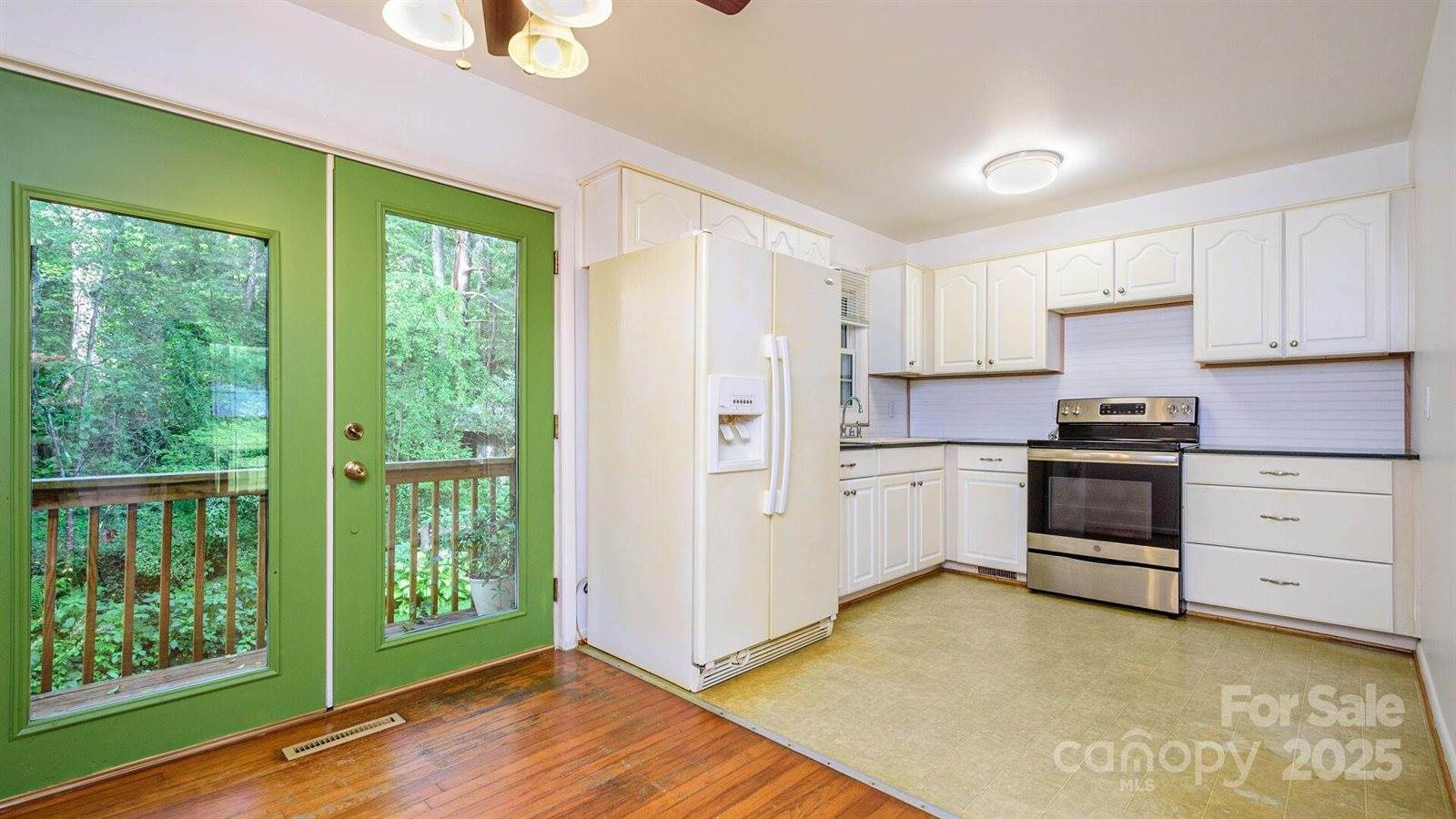 51 Bell Road, Asheville, NC 28805