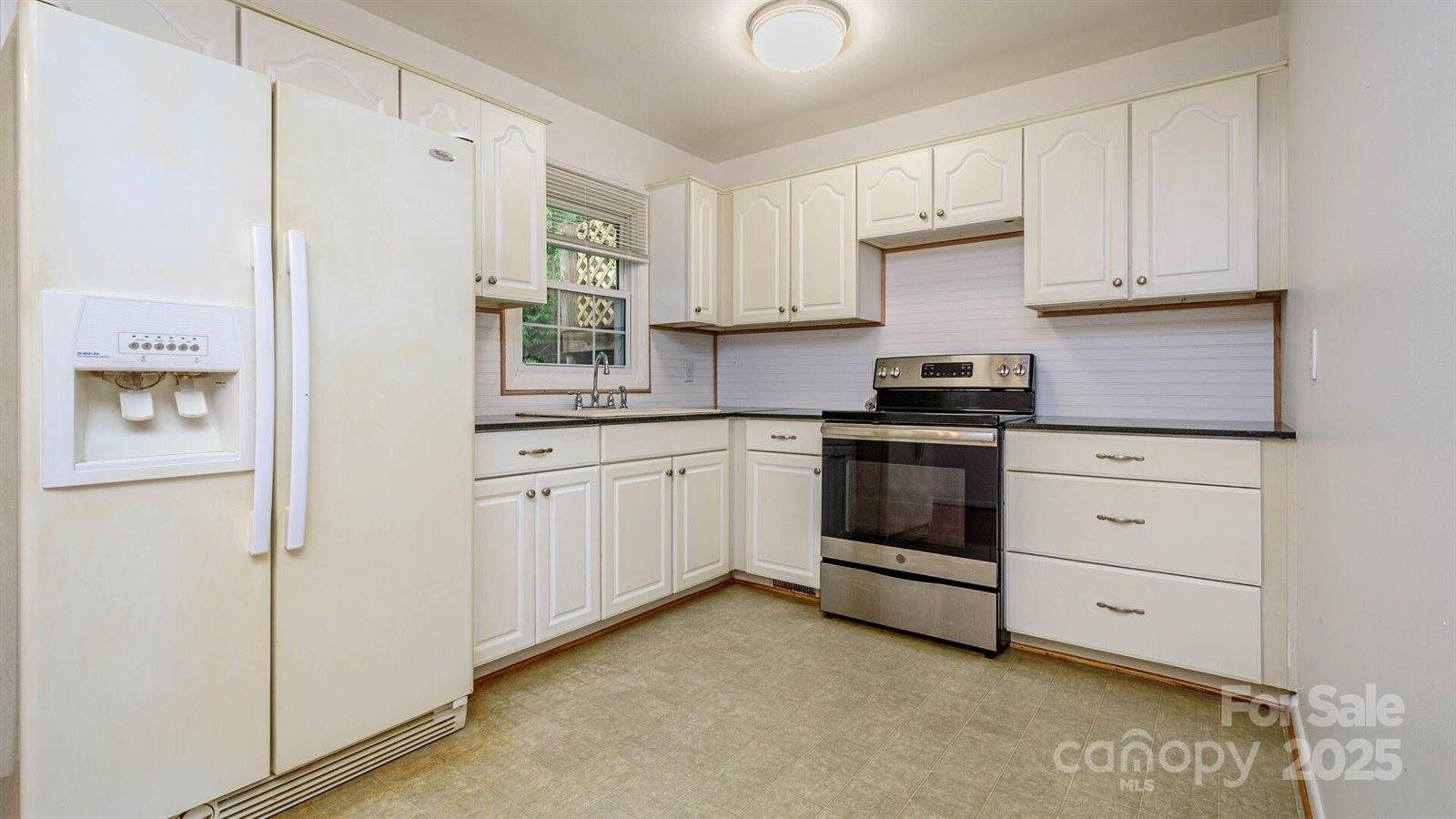 51 Bell Road, Asheville, NC 28805