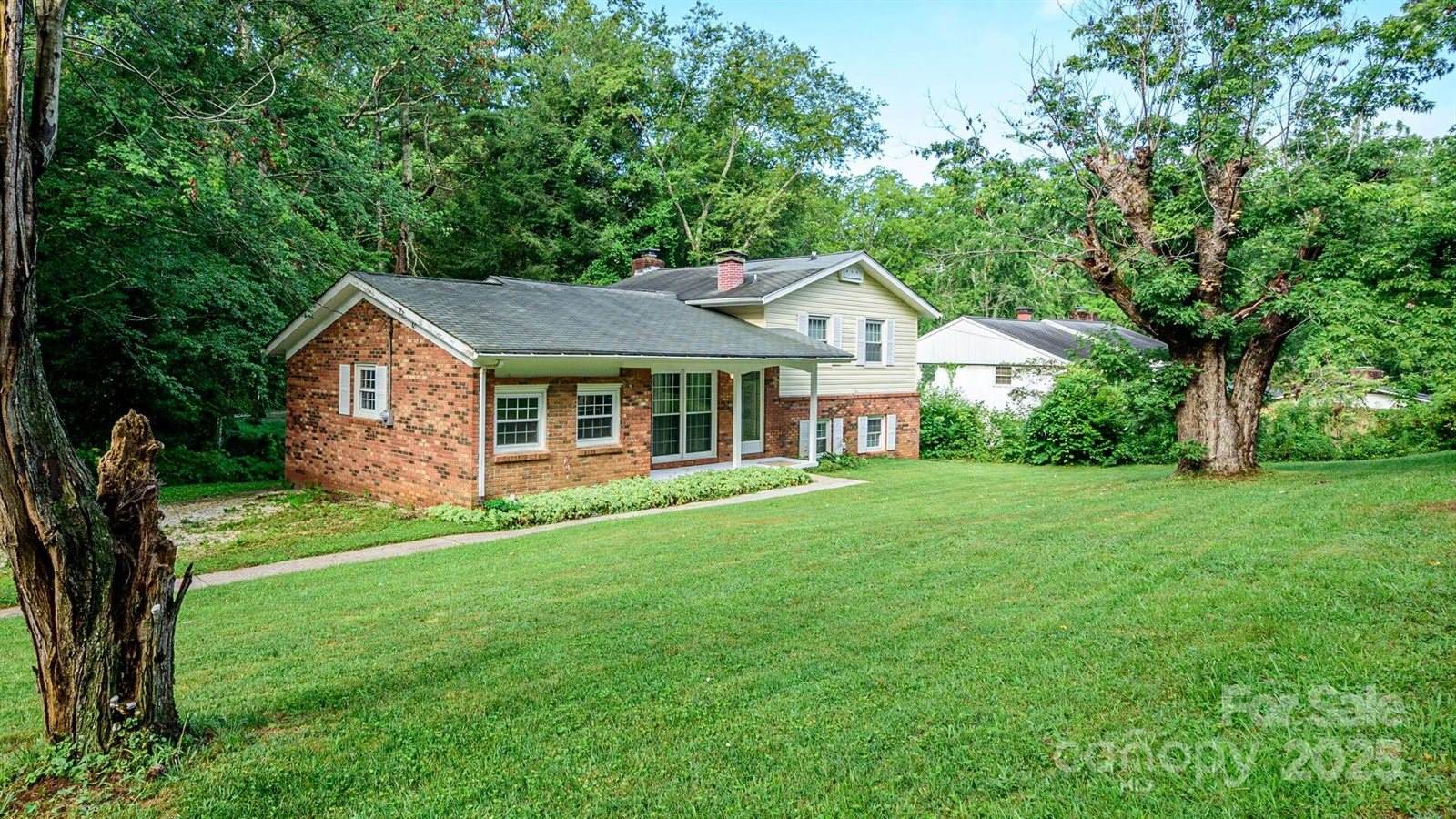 51 Bell Road, Asheville, NC 28805