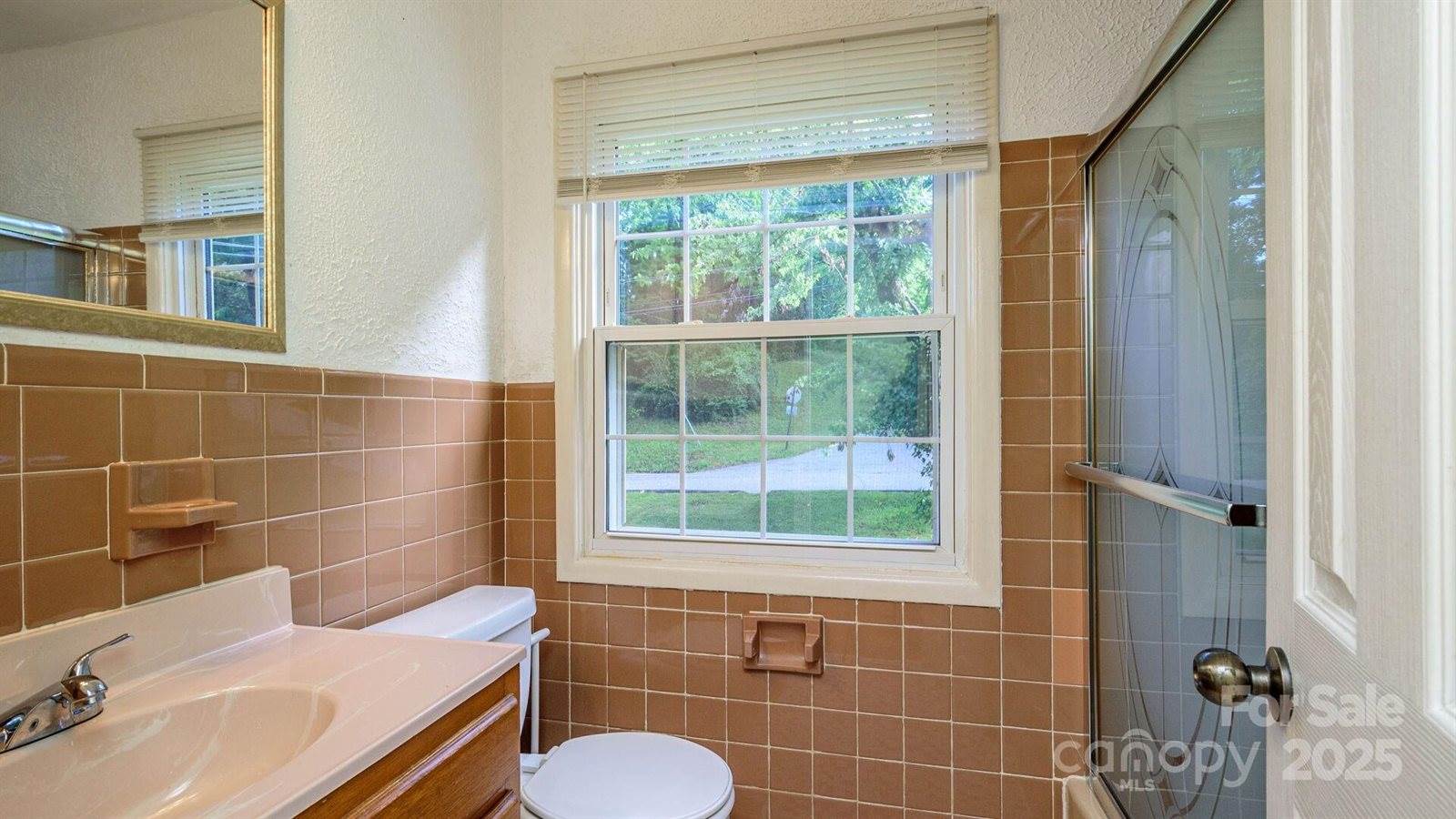 51 Bell Road, Asheville, NC 28805