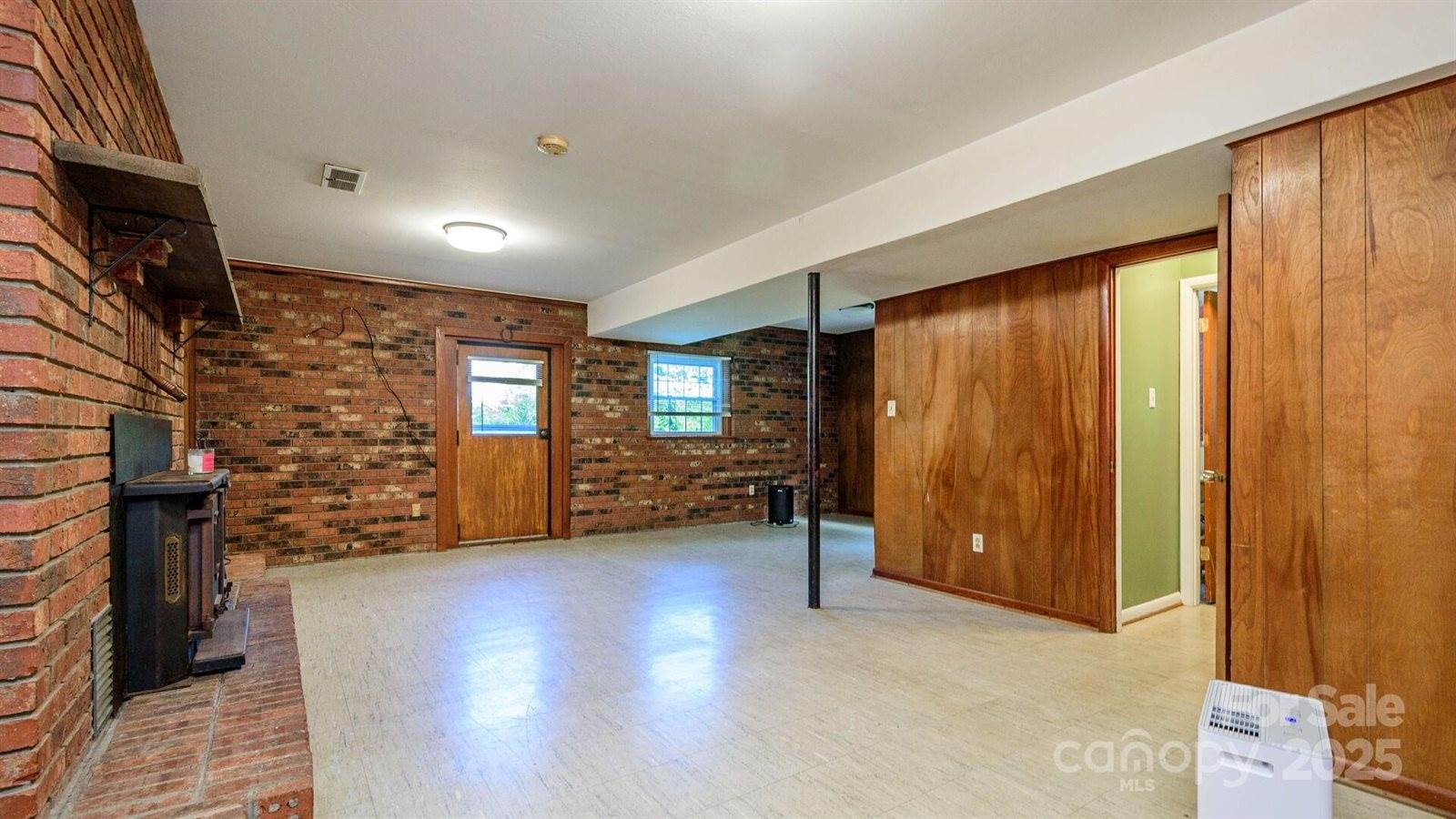 51 Bell Road, Asheville, NC 28805