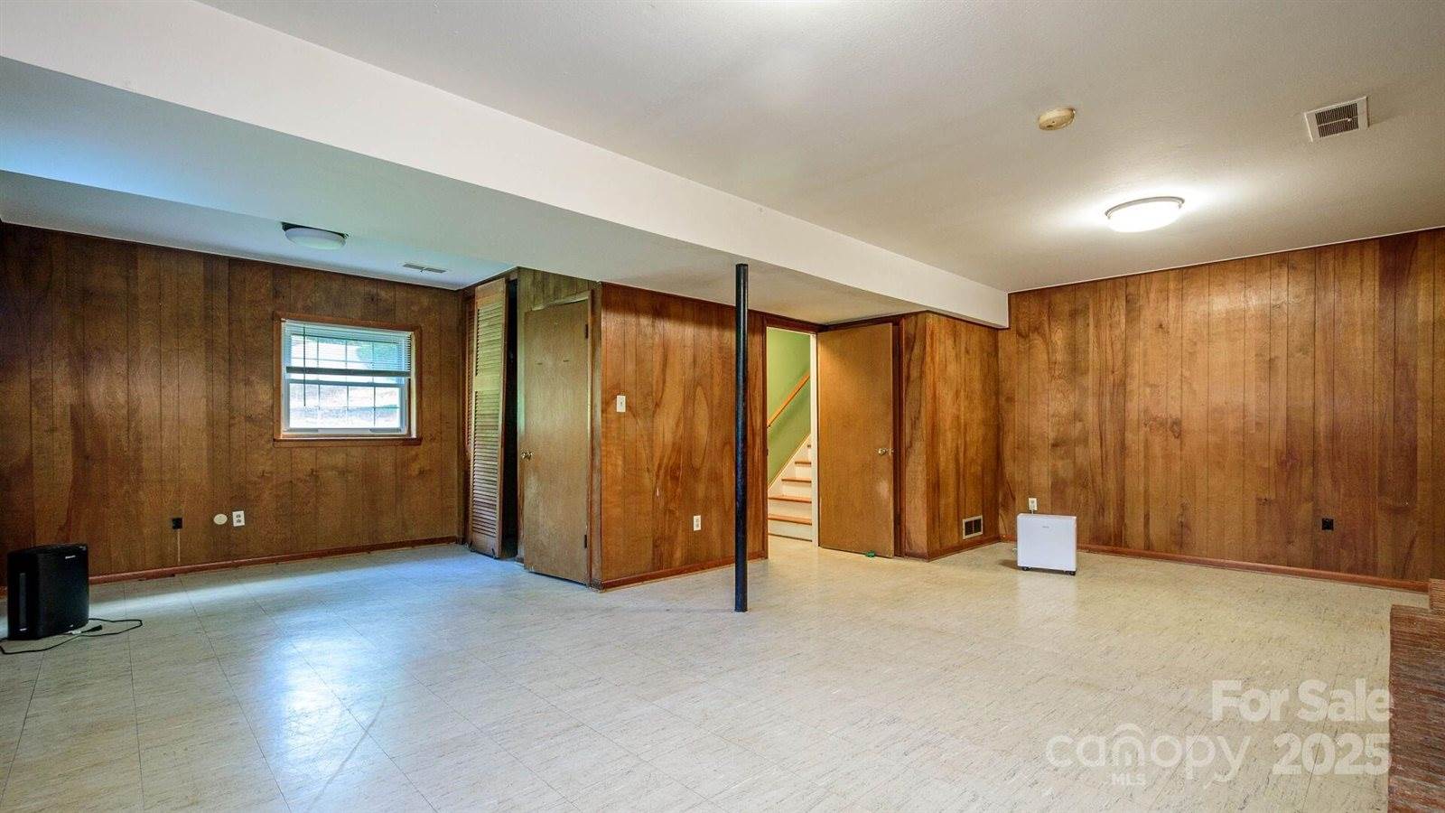 51 Bell Road, Asheville, NC 28805