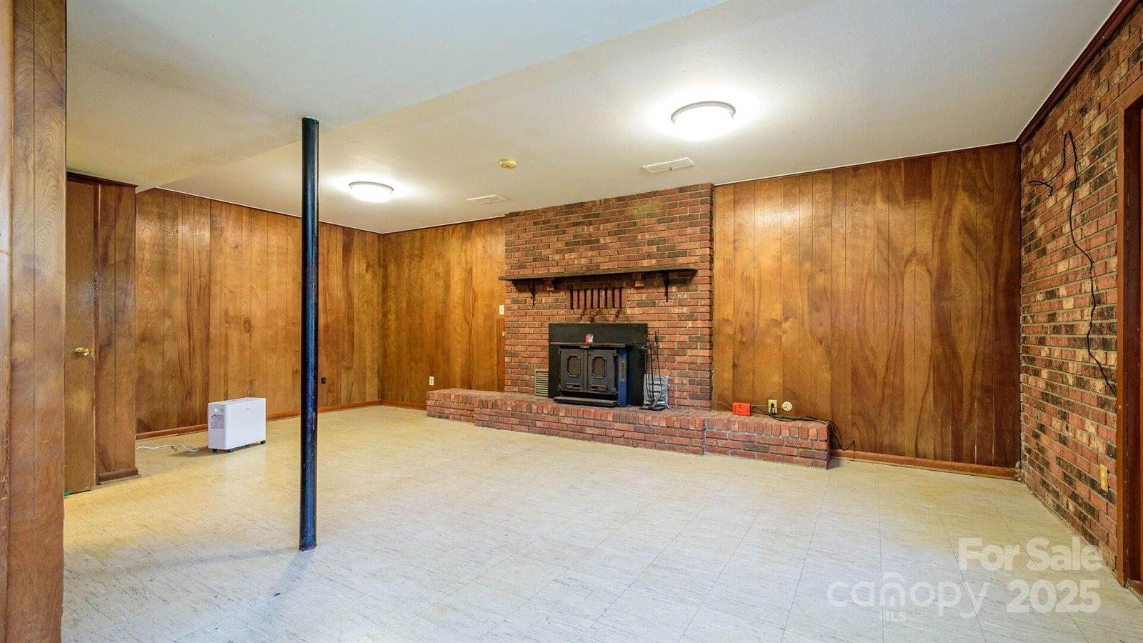 51 Bell Road, Asheville, NC 28805