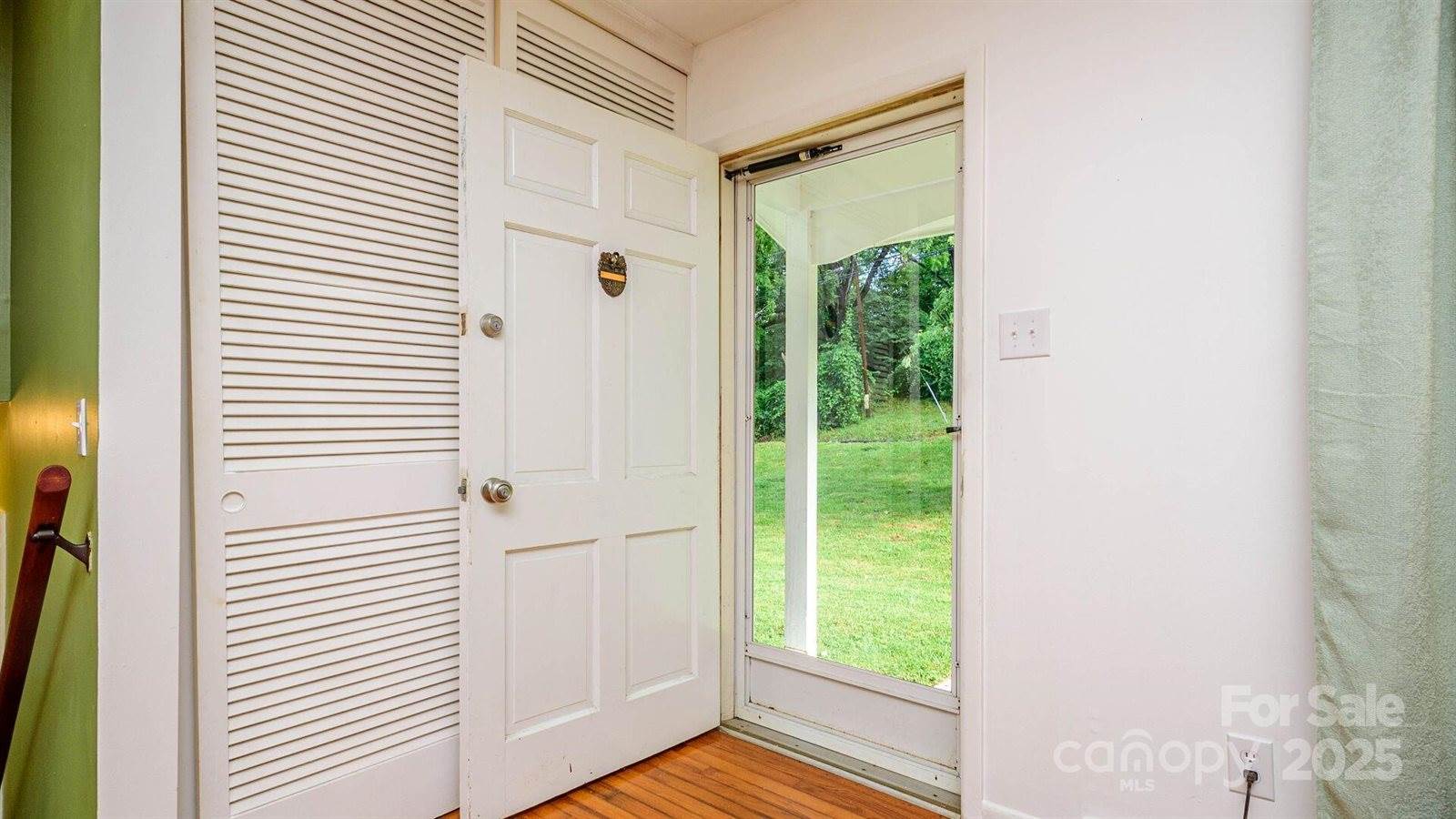 51 Bell Road, Asheville, NC 28805