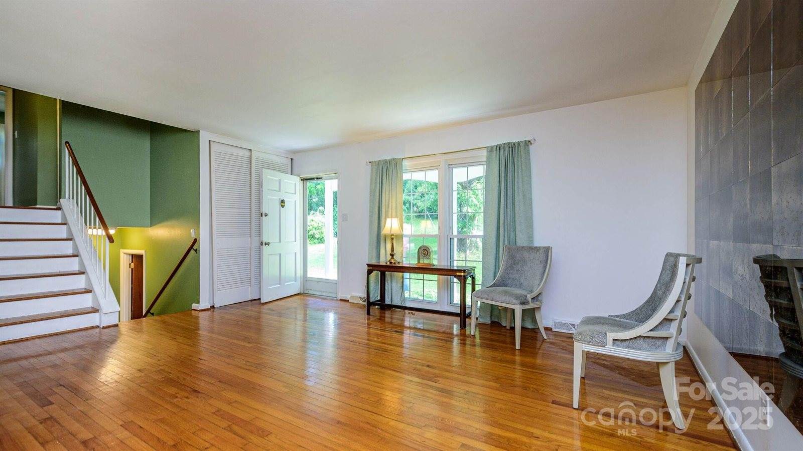 51 Bell Road, Asheville, NC 28805