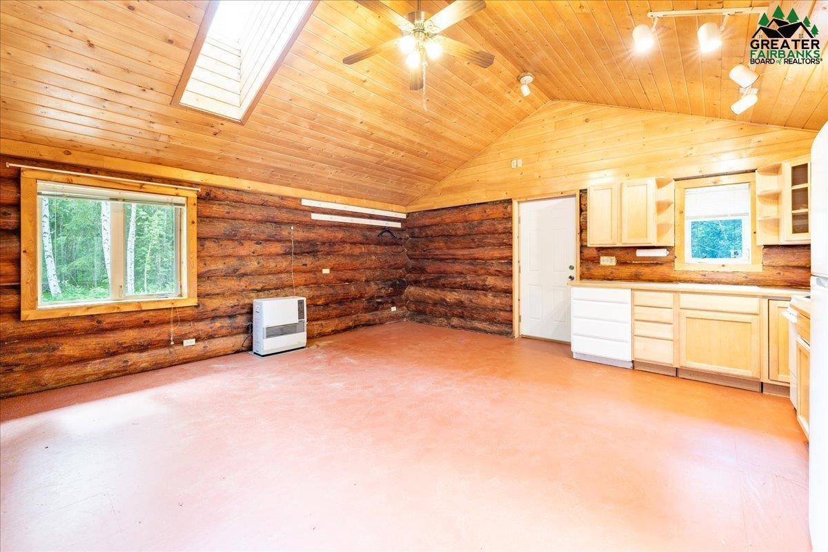 1403 Ballaine Road, Fairbanks, AK 99709