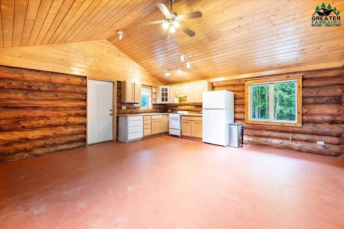 1403 Ballaine Road, Fairbanks, AK 99709