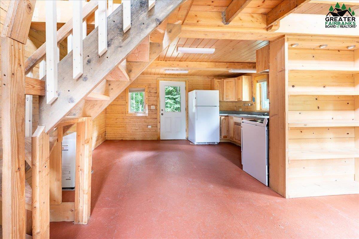 1403 Ballaine Road, Fairbanks, AK 99709