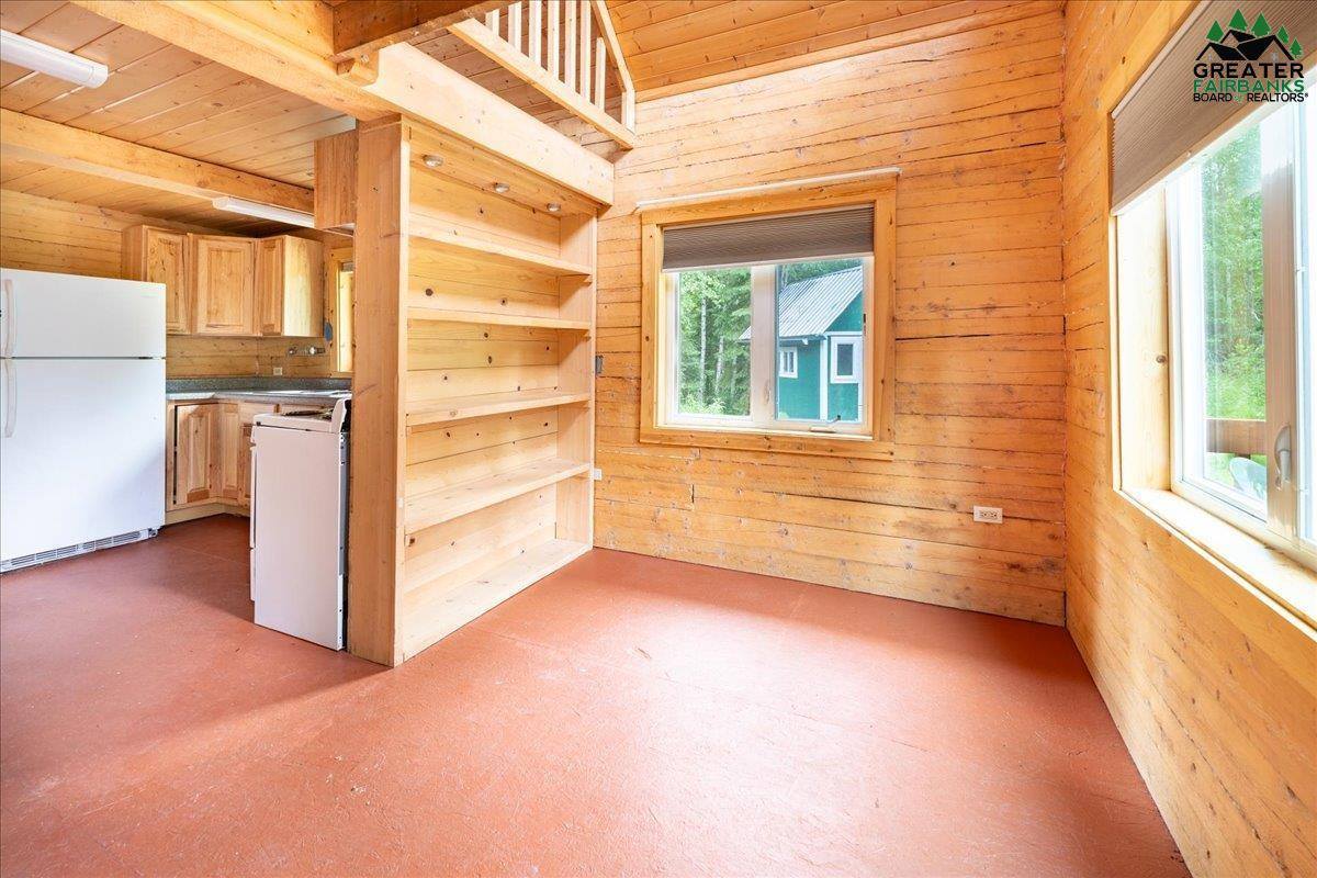 1403 Ballaine Road, Fairbanks, AK 99709