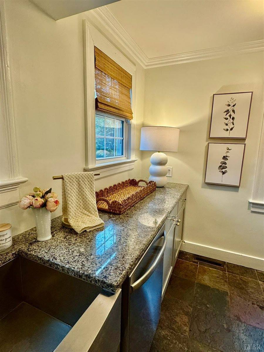 1706 Morrison Drive, Lynchburg, VA 24503