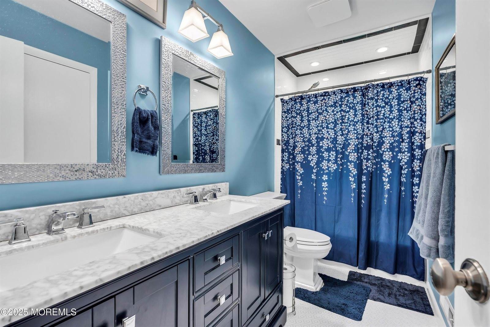 7 Southport Drive, Howell, NJ 07731