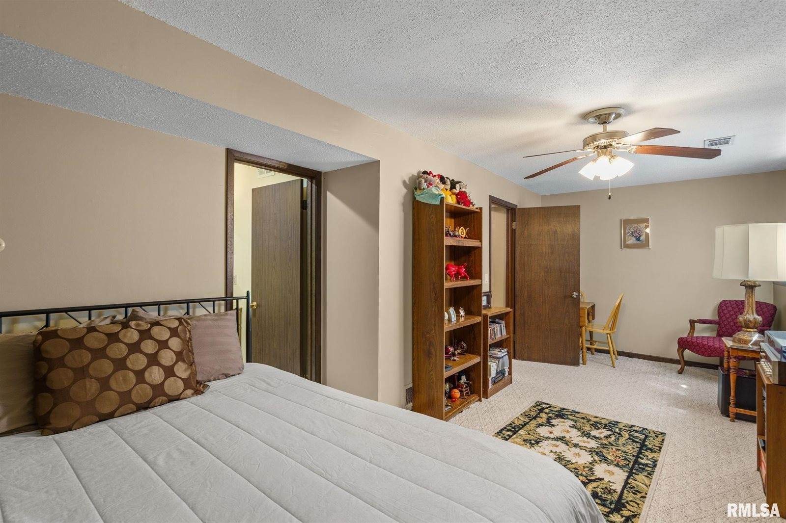 4023 Lillie Avenue, Davenport, IA 52806