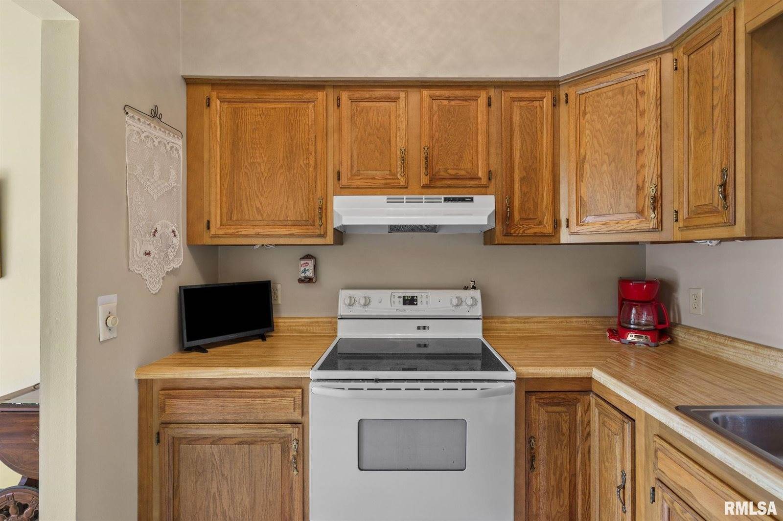 4023 Lillie Avenue, Davenport, IA 52806